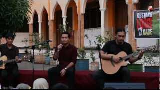 Andra And The Backbone  Main Hati Live Acoustic Version [upl. by Tibold648]