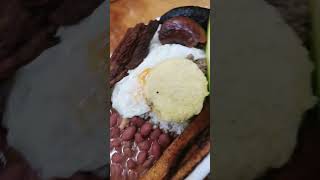 Bandeja paisa arepapaisademedellin [upl. by Mylan]