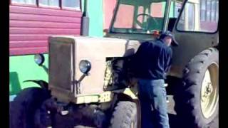 How to start a russian MTZ tractor [upl. by Orofselet]