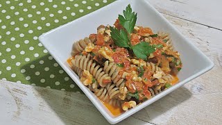 Fusilli con Pesto di Peperoni e Noci  Ricetta VEGAN  La Cucina di Lena [upl. by Elledoj]