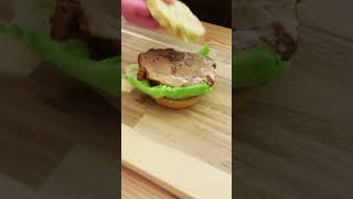 Burger mit Schweinebraten  Burger with roast pork [upl. by Ventura491]