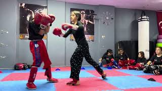 Yeni ve eski öğrencilerimizden karışık kick boks maçları sport keşfet kidsvideo shortvideo [upl. by Anahsar]