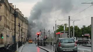 Bordeaux  incendie au parking des Salinières 1 [upl. by Gibb]