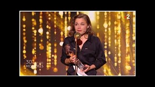 Molières 2018  l’incroyable sketch de Blanche Gardin qui se remet le prix de l’humour [upl. by Roderica253]