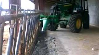 Brh montabert sur chargeuse jhon deere 3800 [upl. by Sessler803]