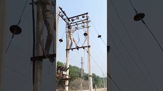 करंट कहां से आया शॉर्ट्स वीडियो 🤣😭🚨🚨❌ ramsinghlineman electrical electrician wireman [upl. by Mignonne]