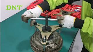 How To UseHow to install car Clutch easy By SAC clutch Alignment tool [upl. by Arted641]