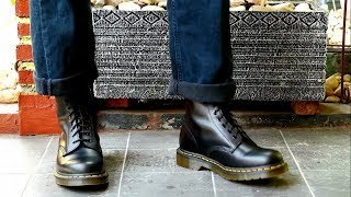 Dr Martens 1460 Black Smooth [upl. by Ocirederf]