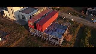 La casa containers autoconstruction dune maison en containers en Bretagne [upl. by Enaywd]