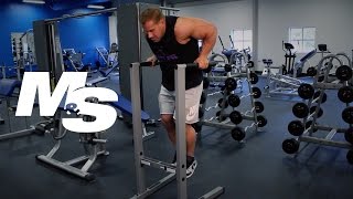 Jay Cutlers Training Tips Dips Focusing On Triceps [upl. by Katsuyama]