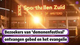 Bezoekers demonisch Pandemonium festival ontmoeten Jezus en downloaden Bijbel middernacht [upl. by Clint]