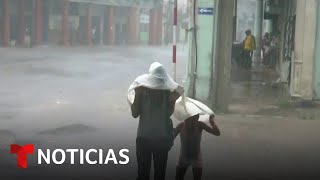 La tormenta Idalia deja derrumbes y apagones en el occidente de Cuba  Noticias Telemundo [upl. by Selokcin]