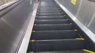 【HD】三菱エスカレーター JR京都駅 2番線•3番線 琵琶湖線•湖西線 ホームMitsubishi EscalatorI escalator [upl. by Ardnayek]