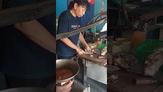 Kepala Kambing Dimasak Tongseng streetfood kulinerindonsia [upl. by Aicarg]