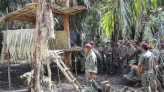 US Marines Join Malaysian soldiers for Jungle Survival Training [upl. by Tereve]