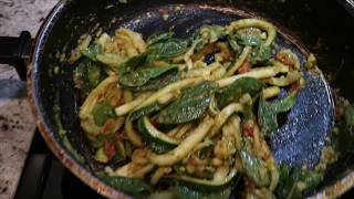 ZOODLE RECIPE NO SPIRALIZER SUNDRIED TOMATO PESTO [upl. by Niatsirhc540]