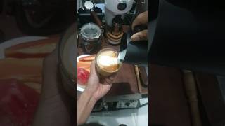 Melukis Latte Art aleksyscoffee baristakopi latteartpemula [upl. by Marlea]