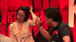 Bérénice Bejo et Yvan Attal Les rumeurs du net du 24042014 dans A La Bonne Heure  RTL  RTL [upl. by Atenahs]