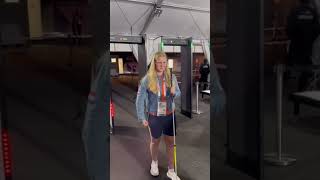 De STRUGGLE 😂 als je GOUD wint 🥇 teamnl paralympics paris2024 medal gold detector [upl. by Ariaj]