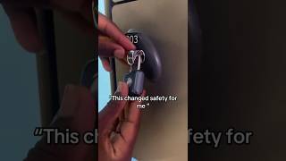 This padlock is soo minimal and convenient safetylock biometriclock safety fingerprintlock [upl. by Guria]