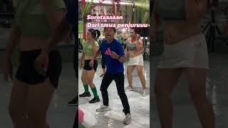 Senam aerobik hanya 15 menit membakar lemak untuk pemula Jumba dance for exercise senamaerobik [upl. by Jacinthe405]