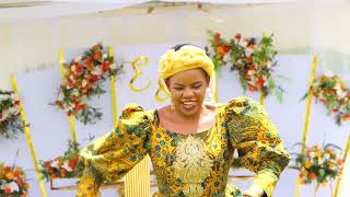 NIGERIAN WEDS KAMBA  ESTHER amp AKEEM TRADIONAL WEDDING SONG BY STELLA MENGELE [upl. by Hardunn]