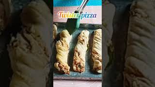 Twisted Pizza Twister pizza 🍕 Yummy and Spicy twisted pizza chickenrecipes [upl. by Yrac]