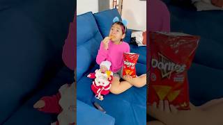 Não resisti ao Doritos 😋 funny shorts [upl. by Ayotal]