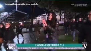 EmpoliFiorentina l’inviata viene molestata in diretta tv il conduttore «Non te la prendere» [upl. by Asilam]