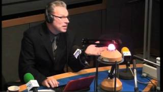 Bridesmaids reviewed by Mark Kermode [upl. by Dnalram]