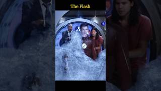 The Flash uses mirrors to trap the Mirror Shifter S03 E04 dccomics shorts movie [upl. by Allets]