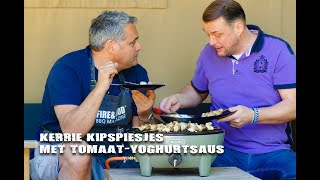 Kerrie kipspiesjes met tomaatyoghurtsaus  FireampFood TV [upl. by Hauhsoj]