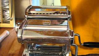 Using the Marcato Atlas pasta machine 150 [upl. by Adlesirg]