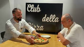 la pizza Margherita della pizzeria La Bolla a Caserta [upl. by Lesslie973]