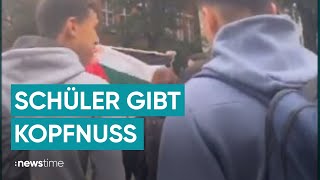 Wegen Palästina Flagge auf Schulhof Prügelei zwischen Lehrer und Schüler [upl. by Adnohsad]