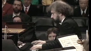 Radu Lupu  Brahms Piano Concerto No1 in D minor  JukkaPekka Saraste FRSO Video 1996 [upl. by Anwadal891]