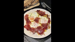 Receta de Huevos Fritos con Patatas y Jamón Ibérico l celestedelabanda [upl. by Anoerb8]