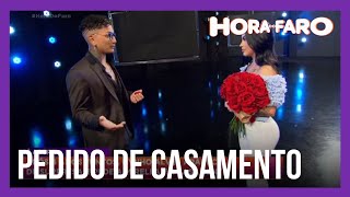 Dynho Alves surpreende MC Mirella e a pede em casamento no Hora do Faro [upl. by Laertnom559]