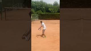 Bombazo de revés a dos manos shorts tennis sports youtubeshorts [upl. by Enitnatsnoc]