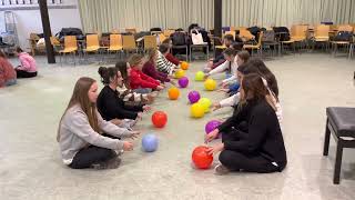 ACTIVIDADES MUSICALES CON PELOTAS [upl. by Dihaz]