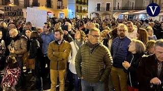 Tensión en Igualada manifestantes protestan contra la subida de impuestos generalizada [upl. by Nnairol]