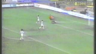 1995 March 14 Juventus 3Frankfurt 0 UEFA Cupquaretrfinalssecond legmpg [upl. by Nilhsa995]