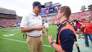 Auburns Gus Malzahn meets Vestavia Hills student Jake Pratt [upl. by Tenrag882]