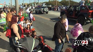 Video Annual Brookside BooHaHa attracts thousands of people for Halloween fun [upl. by Tnemelc249]