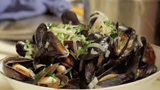 Quick and easy mussels recipe Moules Marinière [upl. by Oruasi]