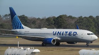 Sunset plane spotting at Norfolk International KORFORF [upl. by Julienne]