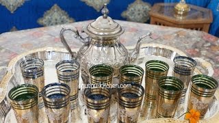 Thé marocain à la mentheMoroccan mint tea شاي بالنعناعSousoukitchen [upl. by Morven]