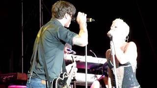 Pink feat Butch Walker  Mean live in Salem 16072010 [upl. by Leirbma177]