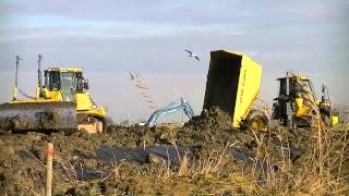 KOMATSU D61px23 van GM Damsteegt op gps onder overdruk aan het werk [upl. by Ilah]