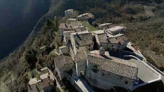 Castello e Cattedrale di ELCITO  Fraz di San Severino Marche  Drone DJI Mavic 3 amp GoPro 11 [upl. by Yenal]